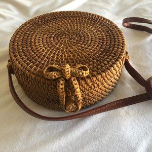 Round Rattan Handwoven Straw Crossbody Purse with Shoulder Strap